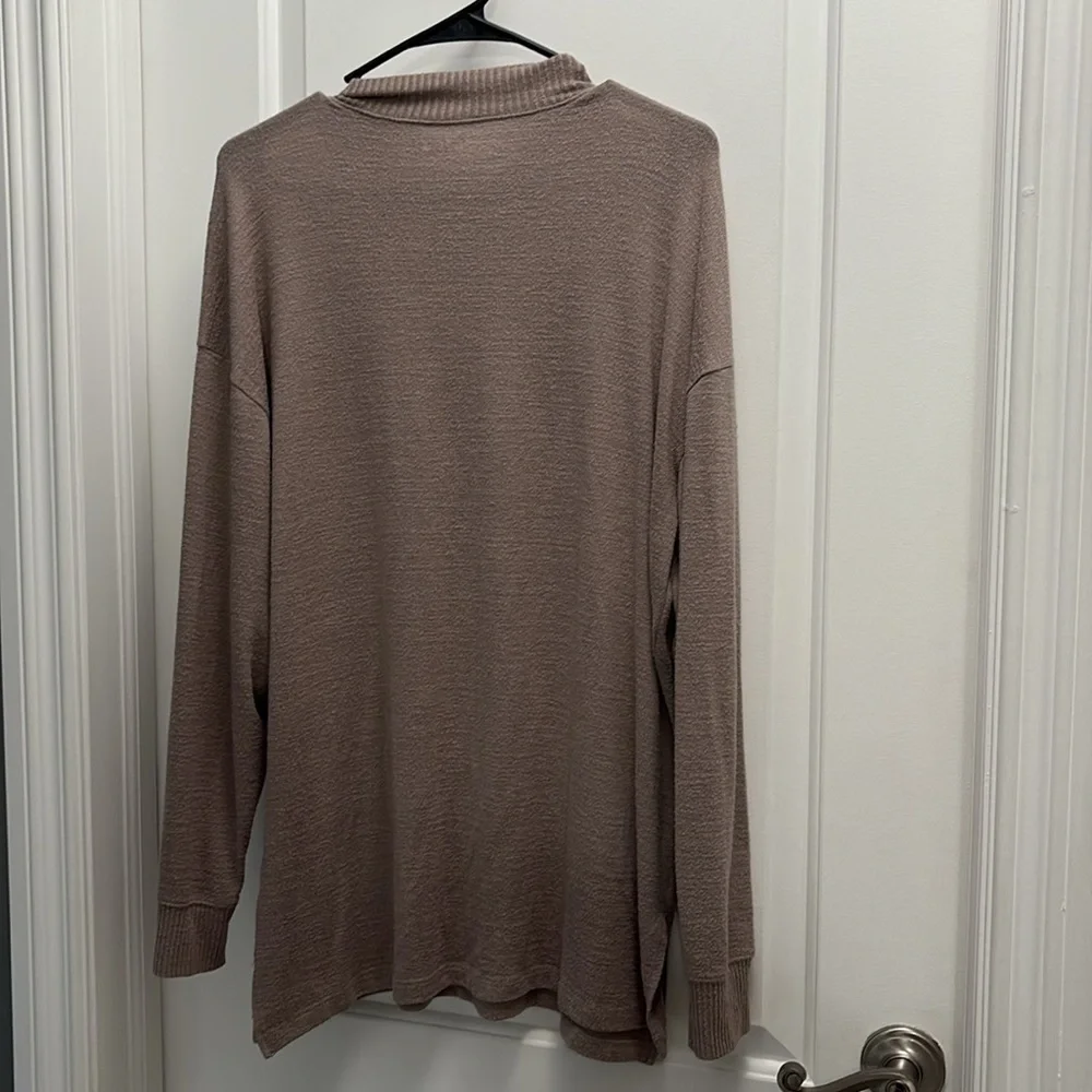 Abercrombie & Fitch Brown Long Sweater Size Large